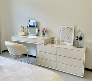 梳妆台